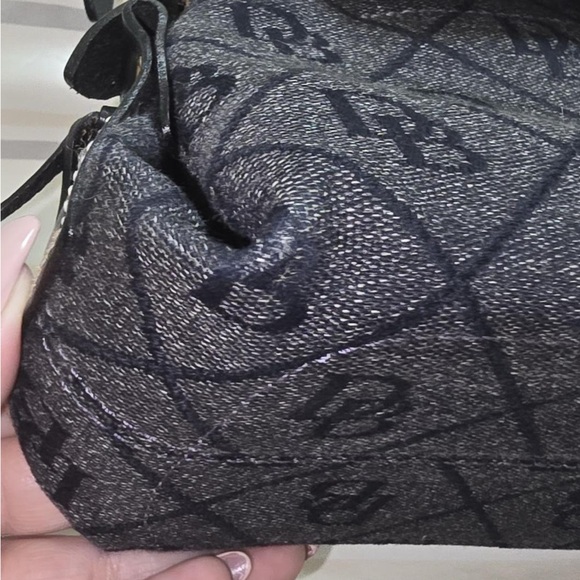 Authentic Vintage Dooney & Bourke Black Monogram Purse - Picture 12 of 16